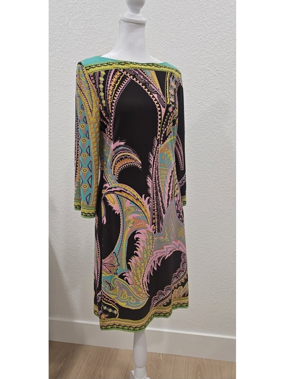 Beige by eci Dress Women’s Pink Green Paisley Retro Shift Bell Sleeve Size 8